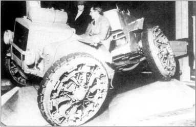 Иллюстрация к книге — Артиллерийский тягач "Коминтерн". На службе у бога войны [i_041.jpg]