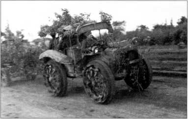 Иллюстрация к книге — Артиллерийский тягач "Коминтерн". На службе у бога войны [i_042.jpg]