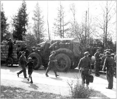 Иллюстрация к книге — Артиллерийский тягач "Коминтерн". На службе у бога войны [i_043.jpg]