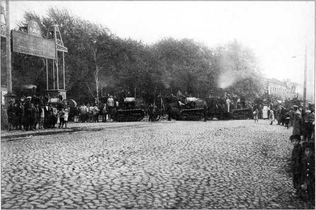 Иллюстрация к книге — Артиллерийский тягач "Коминтерн". На службе у бога войны [i_051.jpg]