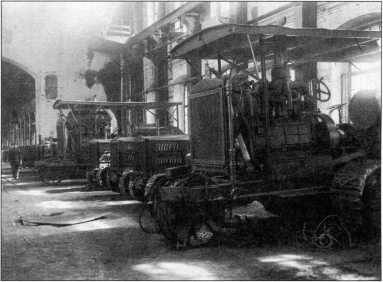 Иллюстрация к книге — Артиллерийский тягач "Коминтерн". На службе у бога войны [i_055.jpg]