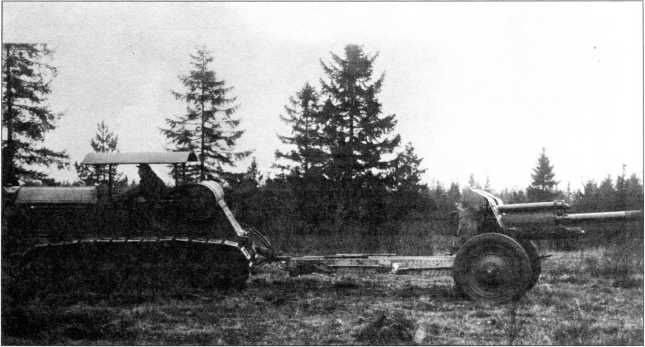 Иллюстрация к книге — Артиллерийский тягач "Коминтерн". На службе у бога войны [i_085.jpg]