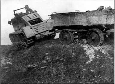 Иллюстрация к книге — Артиллерийский тягач "Коминтерн". На службе у бога войны [i_119.jpg]