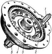 Иллюстрация к книге — Артиллерийский тягач "Коминтерн". На службе у бога войны [i_133.jpg]