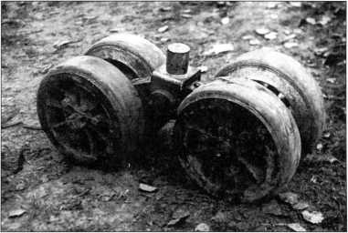 Иллюстрация к книге — Артиллерийский тягач "Коминтерн". На службе у бога войны [i_137.jpg]