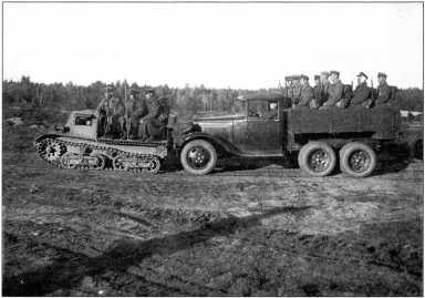 Иллюстрация к книге — Артиллерийский тягач "Коминтерн". На службе у бога войны [i_154.jpg]