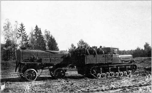 Иллюстрация к книге — Артиллерийский тягач "Коминтерн". На службе у бога войны [i_159.jpg]