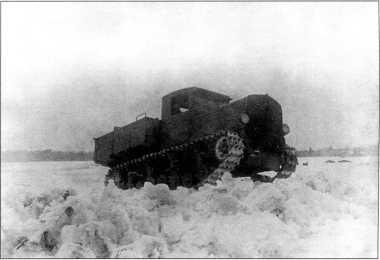 Иллюстрация к книге — Артиллерийский тягач "Коминтерн". На службе у бога войны [i_164.jpg]