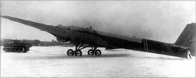 Иллюстрация к книге — Артиллерийский тягач "Коминтерн". На службе у бога войны [i_167.jpg]