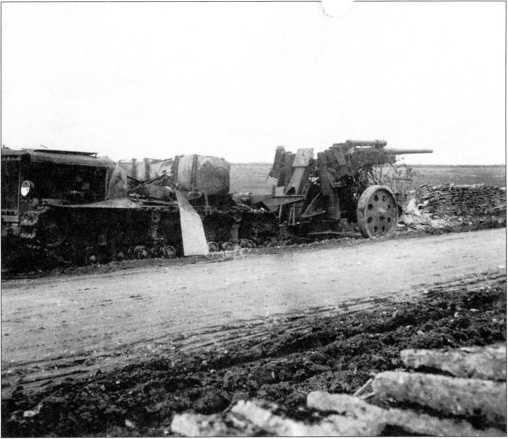 Иллюстрация к книге — Артиллерийский тягач "Коминтерн". На службе у бога войны [i_171.jpg]