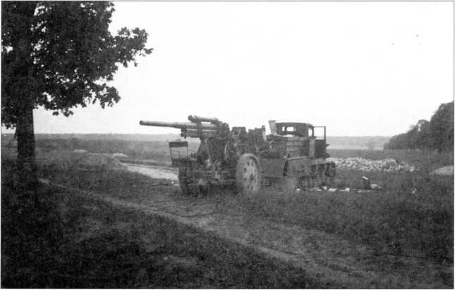 Иллюстрация к книге — Артиллерийский тягач "Коминтерн". На службе у бога войны [i_173.jpg]