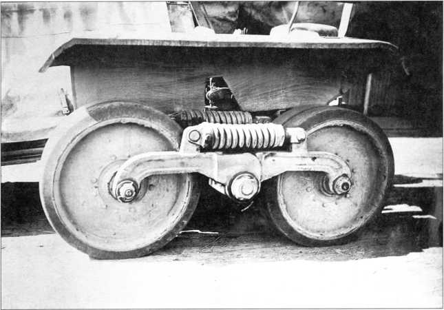 Иллюстрация к книге — Артиллерийский тягач "Коминтерн". На службе у бога войны [i_177.jpg]