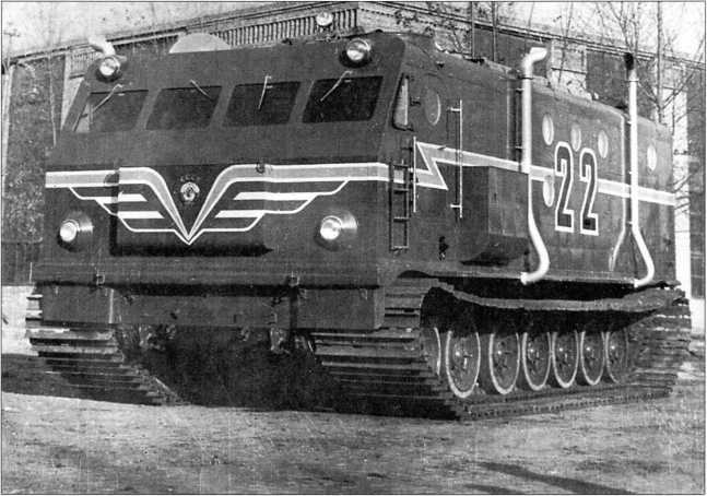 Иллюстрация к книге — Артиллерийский тягач "Коминтерн". На службе у бога войны [i_198.jpg]