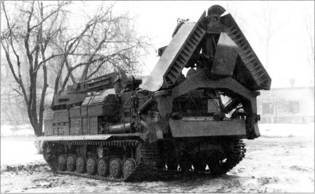 Иллюстрация к книге — Артиллерийский тягач "Коминтерн". На службе у бога войны [i_199.jpg]