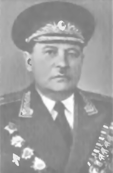 Иллюстрация к книге — Механизированные корпуса РККА в бою: История автобронетанковых войск Красной Армии в 1940-1941 годах [i_102.jpg]