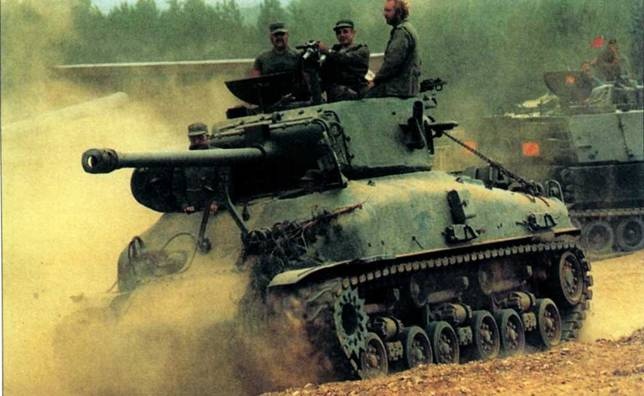 Иллюстрация к книге — Танк «Шерман» [pic_8.jpg]