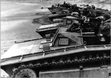 Иллюстрация к книге — Десантные амфибии Второй Мировой [i_050.jpg]