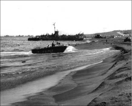 Иллюстрация к книге — Десантные амфибии Второй Мировой [i_175.jpg]