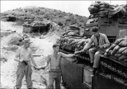 Иллюстрация к книге — Десантные амфибии Второй Мировой [i_219.jpg]