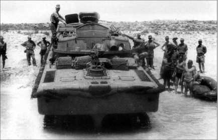 Иллюстрация к книге — Десантные амфибии Второй Мировой [i_275.jpg]
