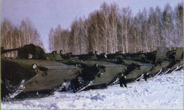 Иллюстрация к книге — Боевые машины пехоты БМП-1, БМП-2 и БМП-3: «Братская могила пехоты» или супероружие [i_020.jpg]