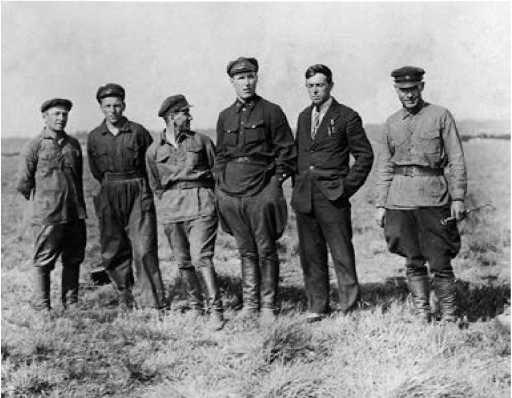 Иллюстрация к книге — Экспериментальные самолёты России. 1912-1941 гг. [i_095.jpg]