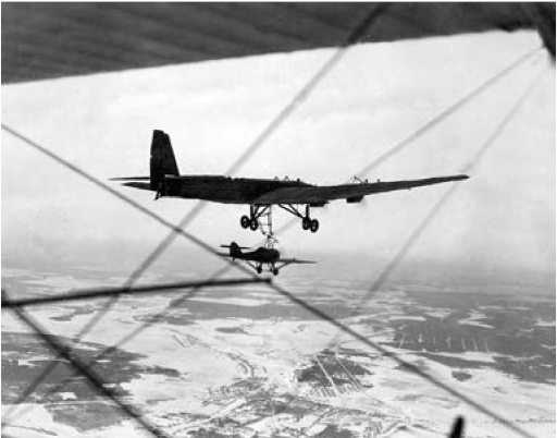 Иллюстрация к книге — Экспериментальные самолёты России. 1912-1941 гг. [i_128.jpg]