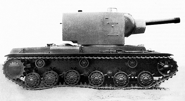 Иллюстрация к книге — Тяжёлый танк КВ-2 [i_025.jpg]