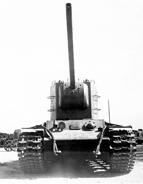 Иллюстрация к книге — Тяжёлый танк КВ-2 [i_042.jpg]