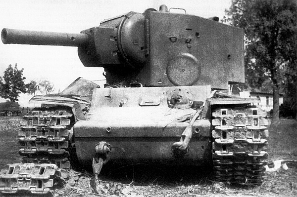 Иллюстрация к книге — Тяжёлый танк КВ-2 [i_111.jpg]