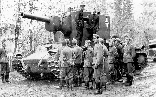 Иллюстрация к книге — Тяжёлый танк КВ-2 [i_117.jpg]