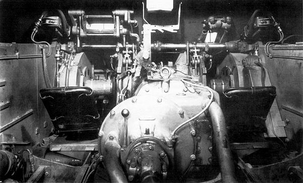 Иллюстрация к книге — Тяжёлый танк «Пантера». Первая полная энциклопедия [i_023.jpg]