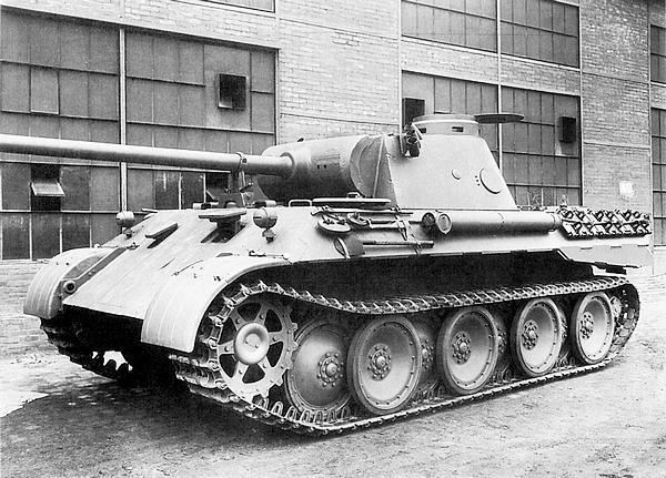 Иллюстрация к книге — Тяжёлый танк «Пантера». Первая полная энциклопедия [i_024.jpg]