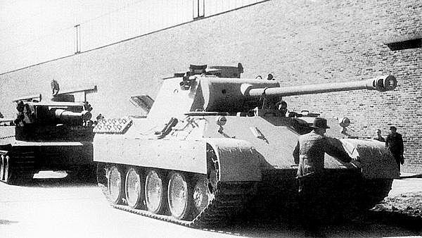 Иллюстрация к книге — Тяжёлый танк «Пантера». Первая полная энциклопедия [i_027.jpg]