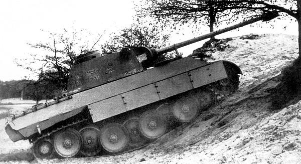 Иллюстрация к книге — Тяжёлый танк «Пантера». Первая полная энциклопедия [i_050.jpg]