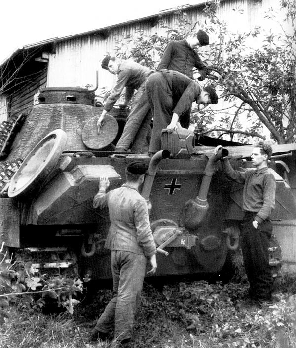 Иллюстрация к книге — Тяжёлый танк «Пантера». Первая полная энциклопедия [i_055.jpg]