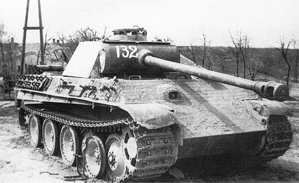 Иллюстрация к книге — Тяжёлый танк «Пантера». Первая полная энциклопедия [i_103.jpg]