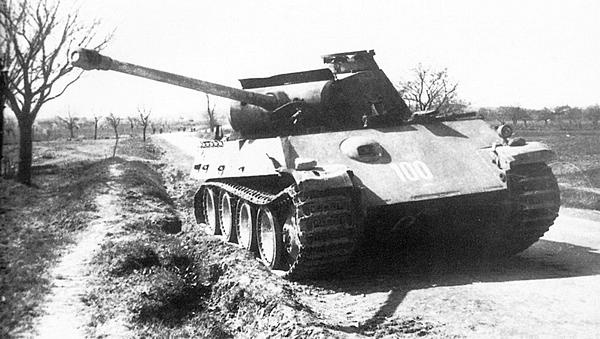 Иллюстрация к книге — Тяжёлый танк «Пантера». Первая полная энциклопедия [i_111.jpg]