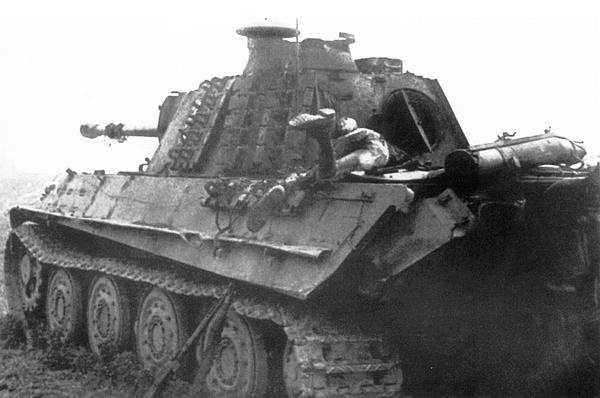 Иллюстрация к книге — Тяжёлый танк «Пантера». Первая полная энциклопедия [i_113.jpg]