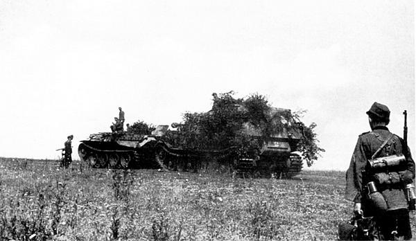 Иллюстрация к книге — Тяжёлый танк «Пантера». Первая полная энциклопедия [i_162.jpg]