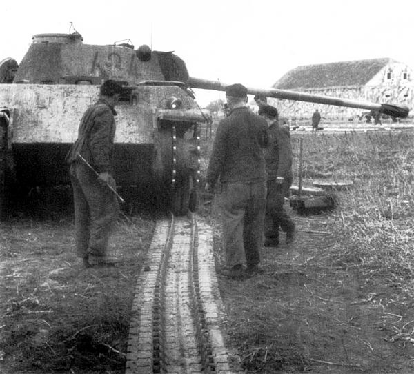 Иллюстрация к книге — Тяжёлый танк «Пантера». Первая полная энциклопедия [i_219.jpg]