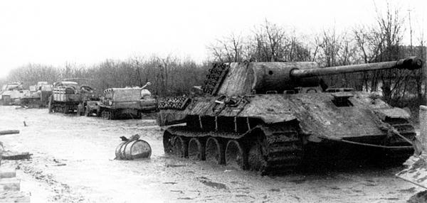 Иллюстрация к книге — Тяжёлый танк «Пантера». Первая полная энциклопедия [i_229.jpg]