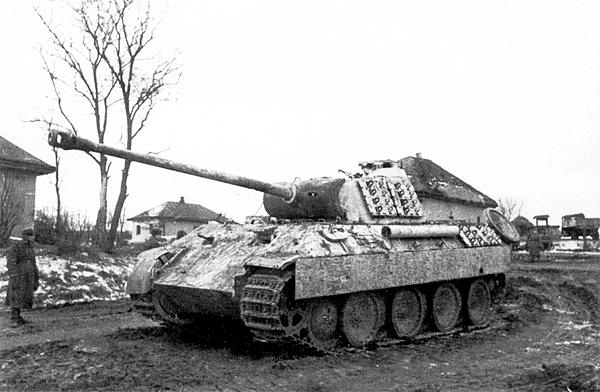 Иллюстрация к книге — Тяжёлый танк «Пантера». Первая полная энциклопедия [i_242.jpg]