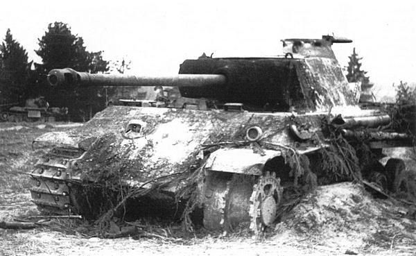 Иллюстрация к книге — Тяжёлый танк «Пантера». Первая полная энциклопедия [i_247.jpg]