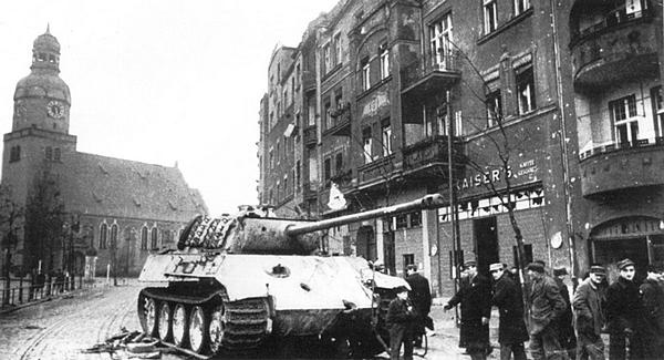 Иллюстрация к книге — Тяжёлый танк «Пантера». Первая полная энциклопедия [i_254.jpg]