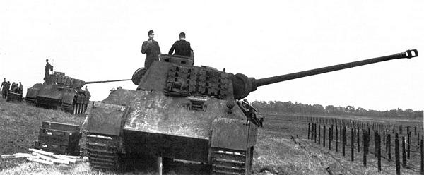 Иллюстрация к книге — Тяжёлый танк «Пантера». Первая полная энциклопедия [i_261.jpg]