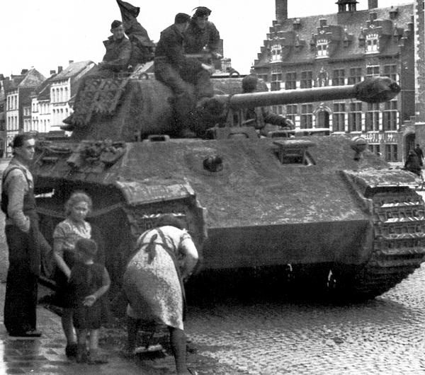 Иллюстрация к книге — Тяжёлый танк «Пантера». Первая полная энциклопедия [i_263.jpg]