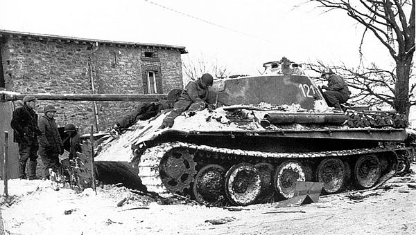 Иллюстрация к книге — Тяжёлый танк «Пантера». Первая полная энциклопедия [i_271.jpg]