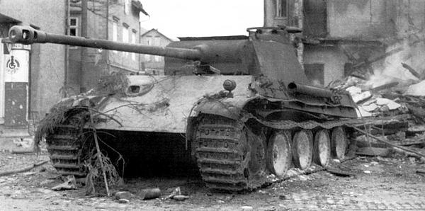 Иллюстрация к книге — Тяжёлый танк «Пантера». Первая полная энциклопедия [i_281.jpg]