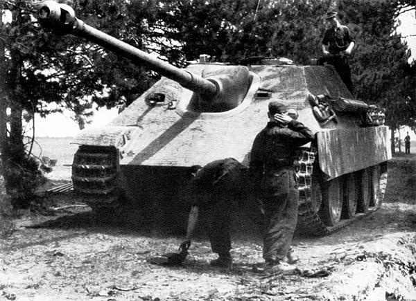 Иллюстрация к книге — Тяжёлый танк «Пантера». Первая полная энциклопедия [i_309.jpg]